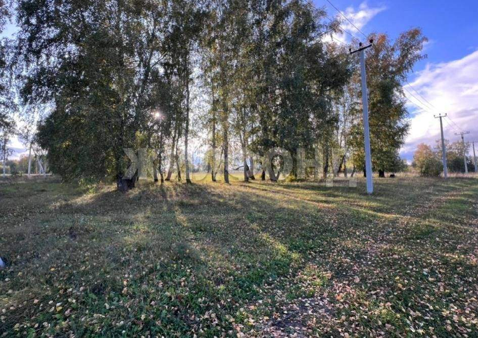 Продам земельный участок 1500 м.кв.