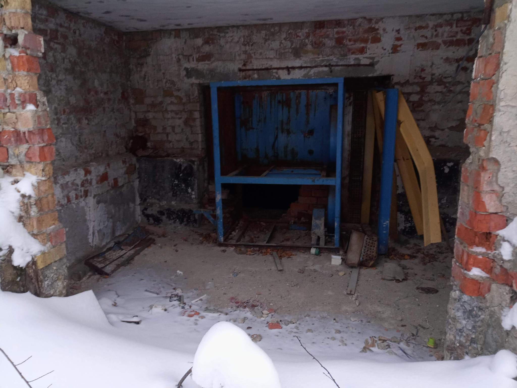 Продам торговое помещение 734.6 м.кв.