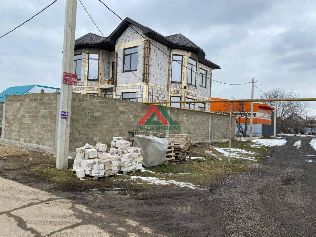 Коттедж на продажу в Краснодаре, Южная улица, 1 фото №0