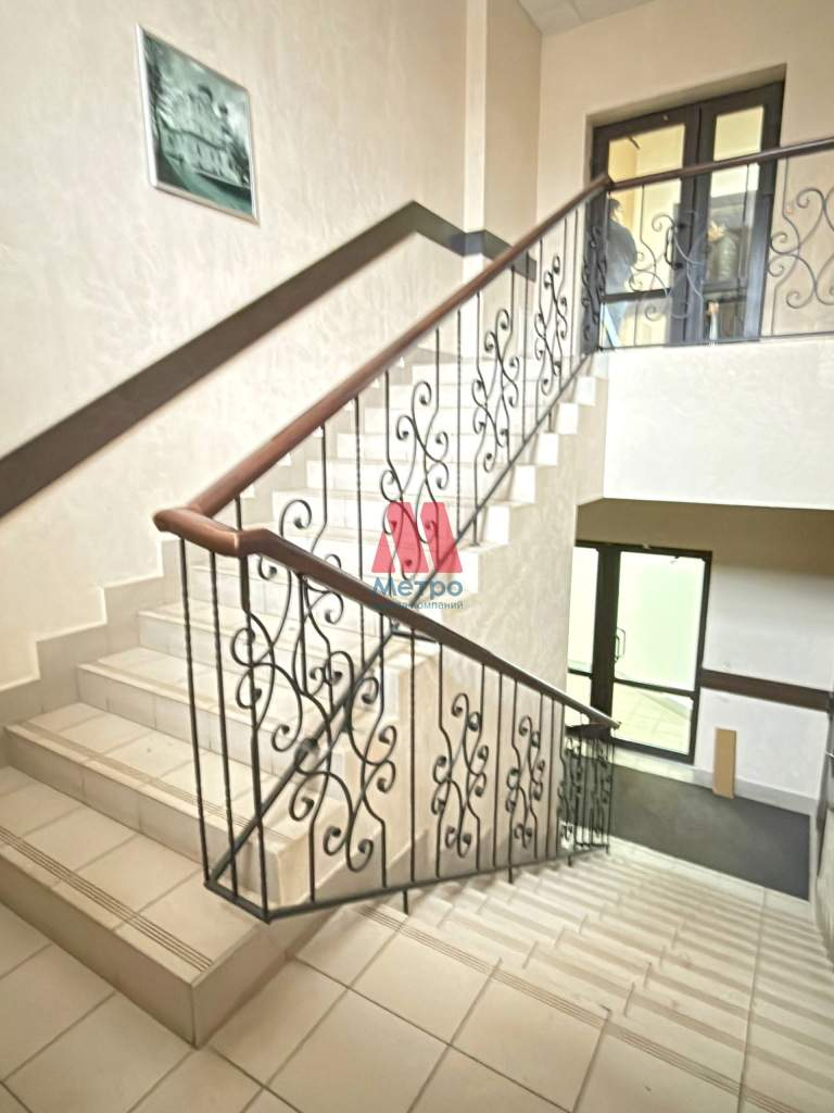 Сдам в аренду офис 220 м.кв.