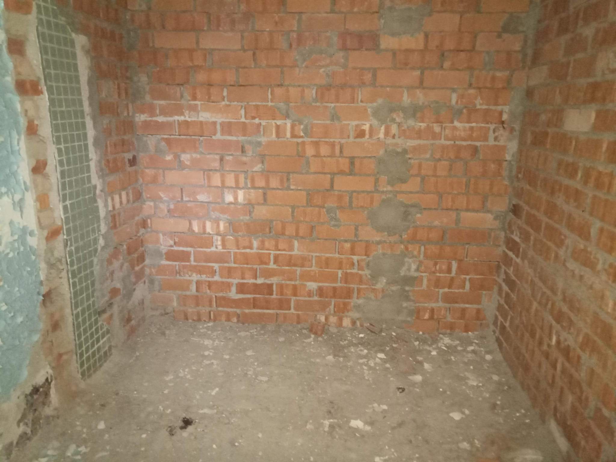 Продам торговое помещение 1830.6 м.кв.