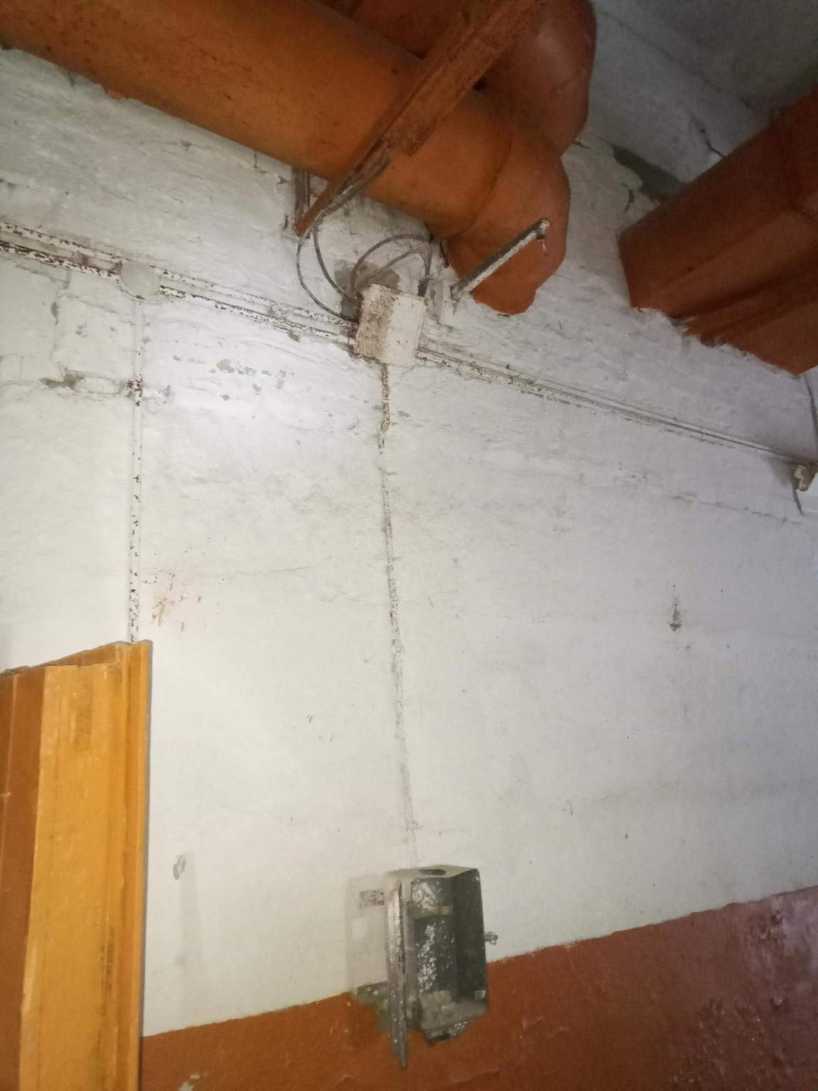 Продам торговое помещение 734.6 м.кв.