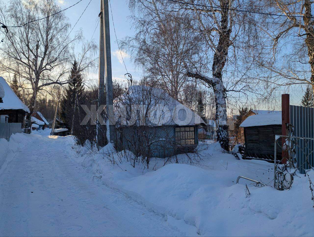 Продам земельный участок 771 м.кв.