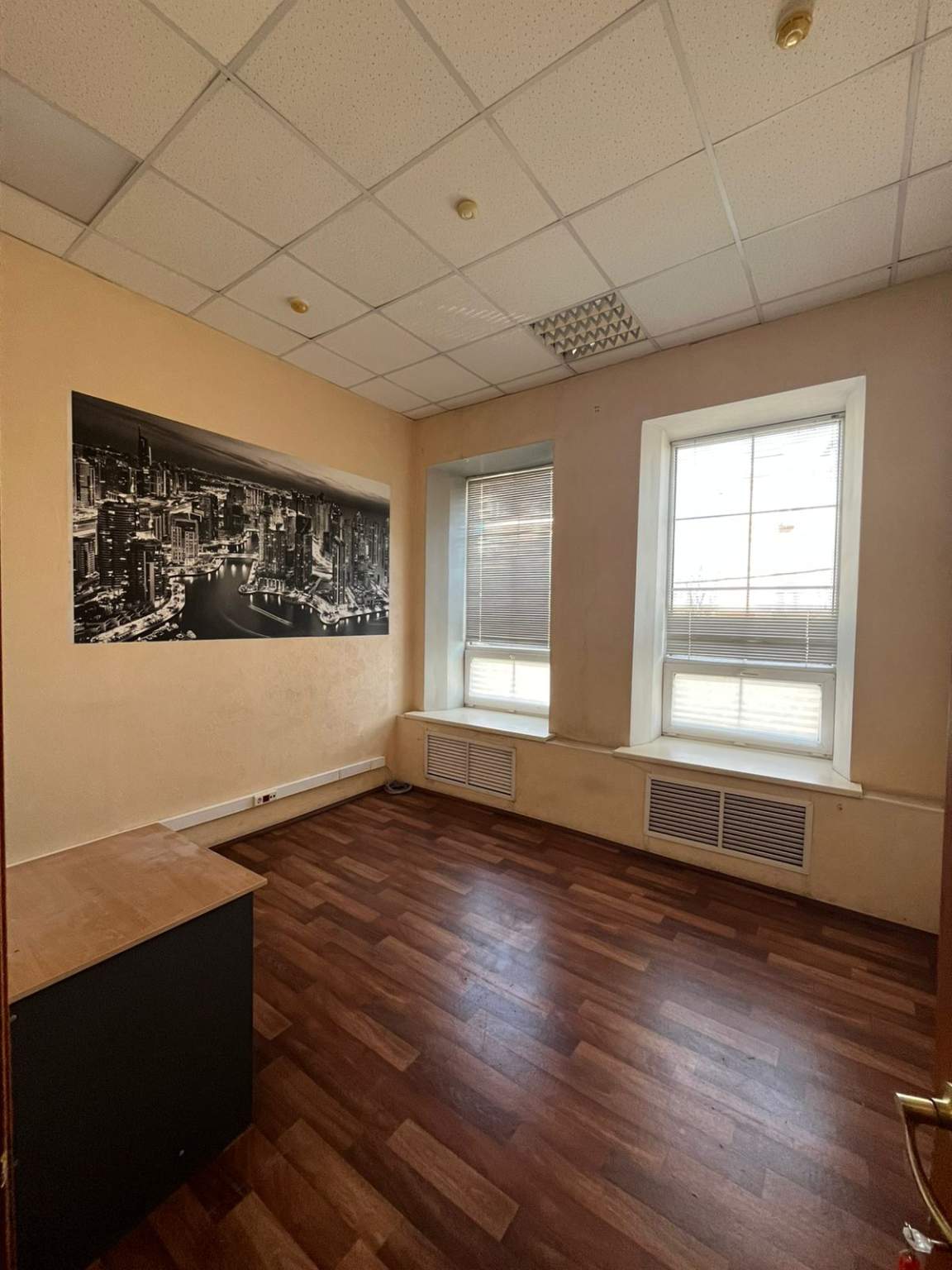 Сдам в аренду офис 95.7 м.кв.