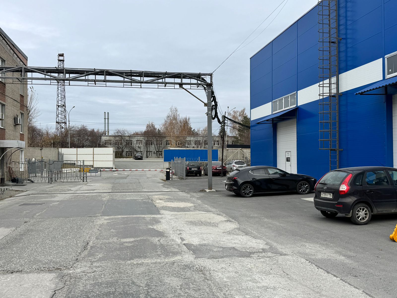 Сдам в аренду склад 250.5 м.кв.