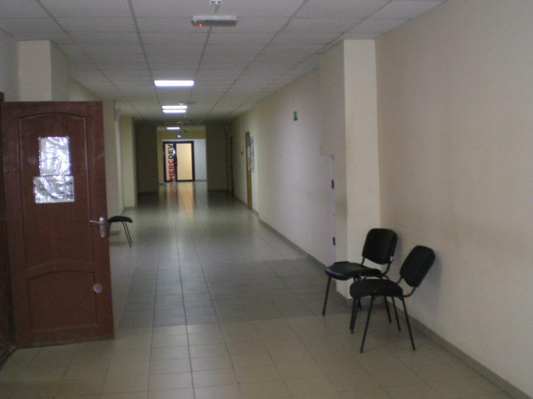 Продам помещение свободного назначения 2375.6 м.кв.