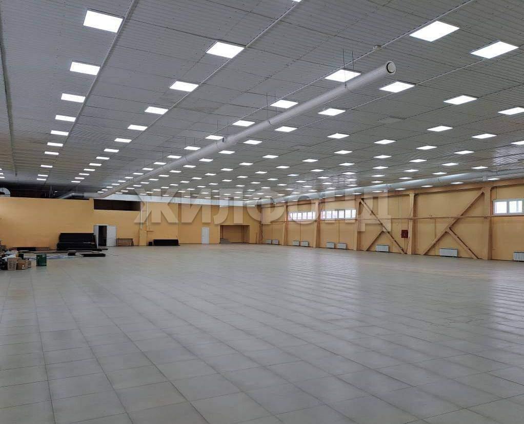 Продам магазин 1529 м.кв.