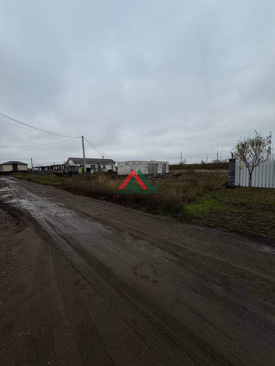 Продам земельный участок 500 м.кв.