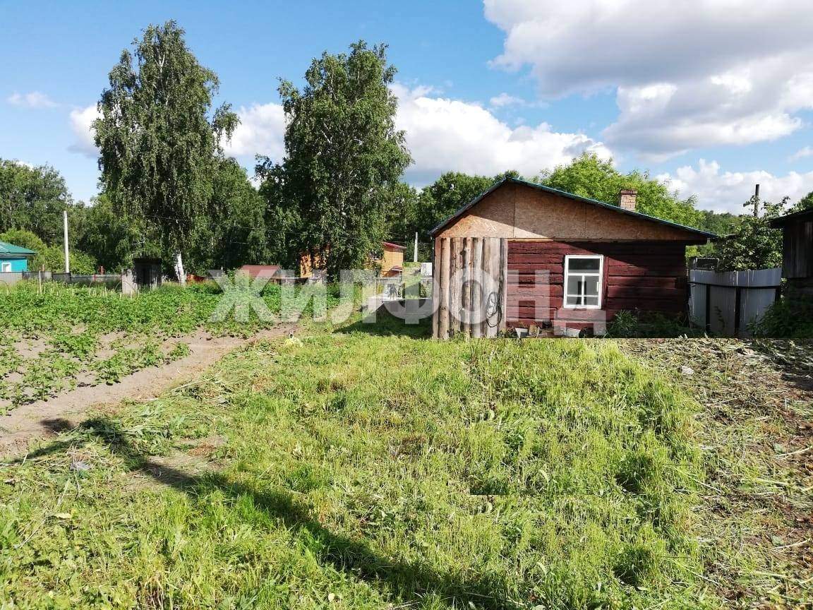 Продам земельный участок 1000 м.кв.