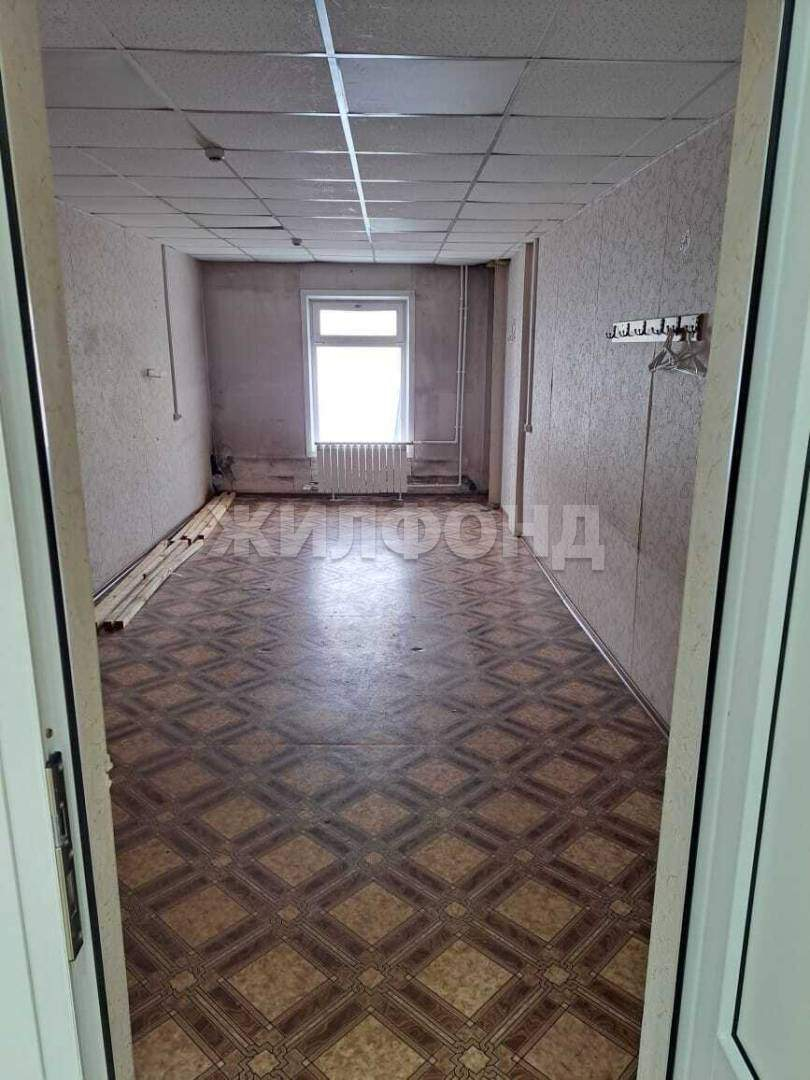 Продам магазин 1529 м.кв.