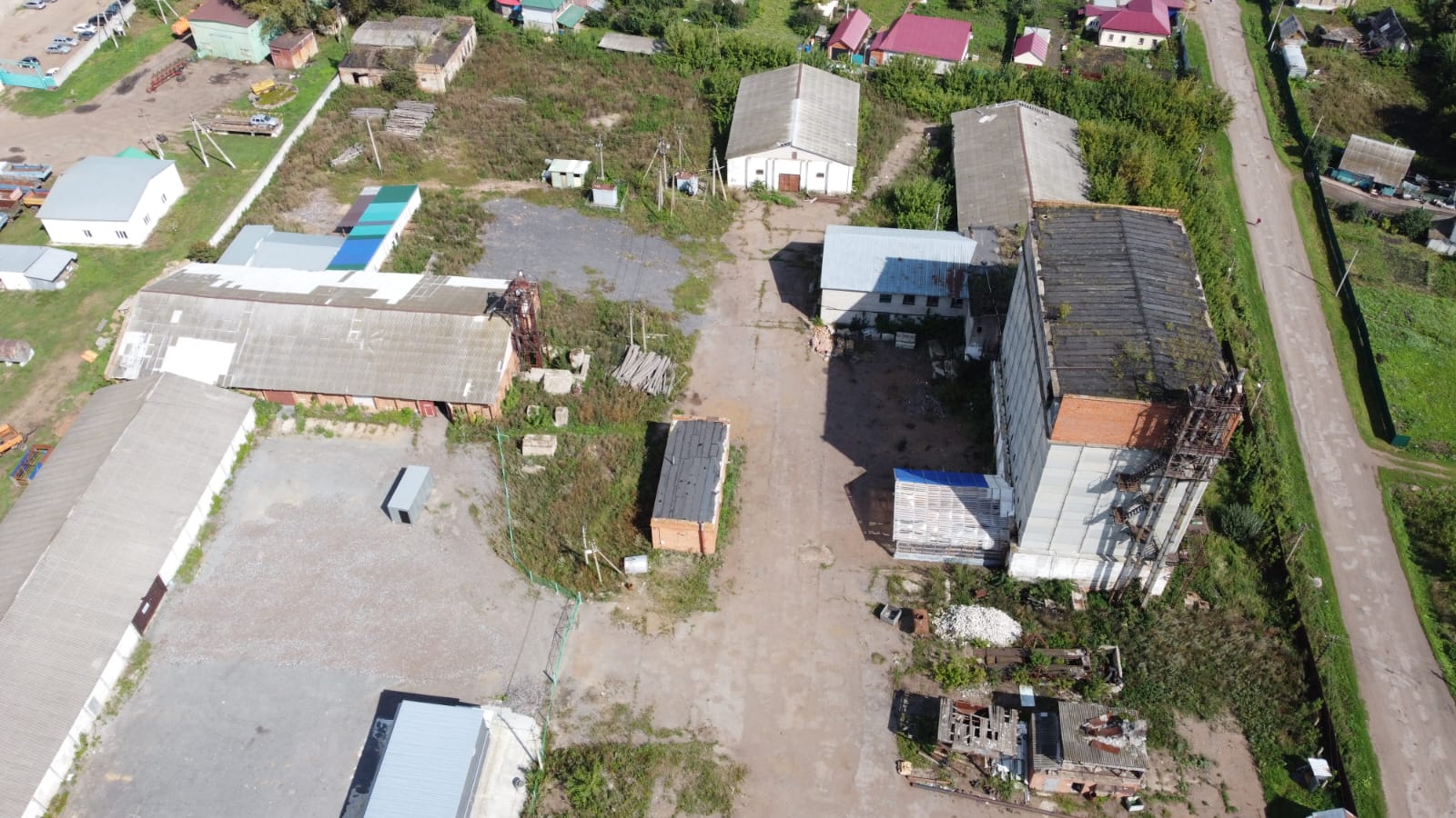 Продам торговое помещение 5000 м.кв.