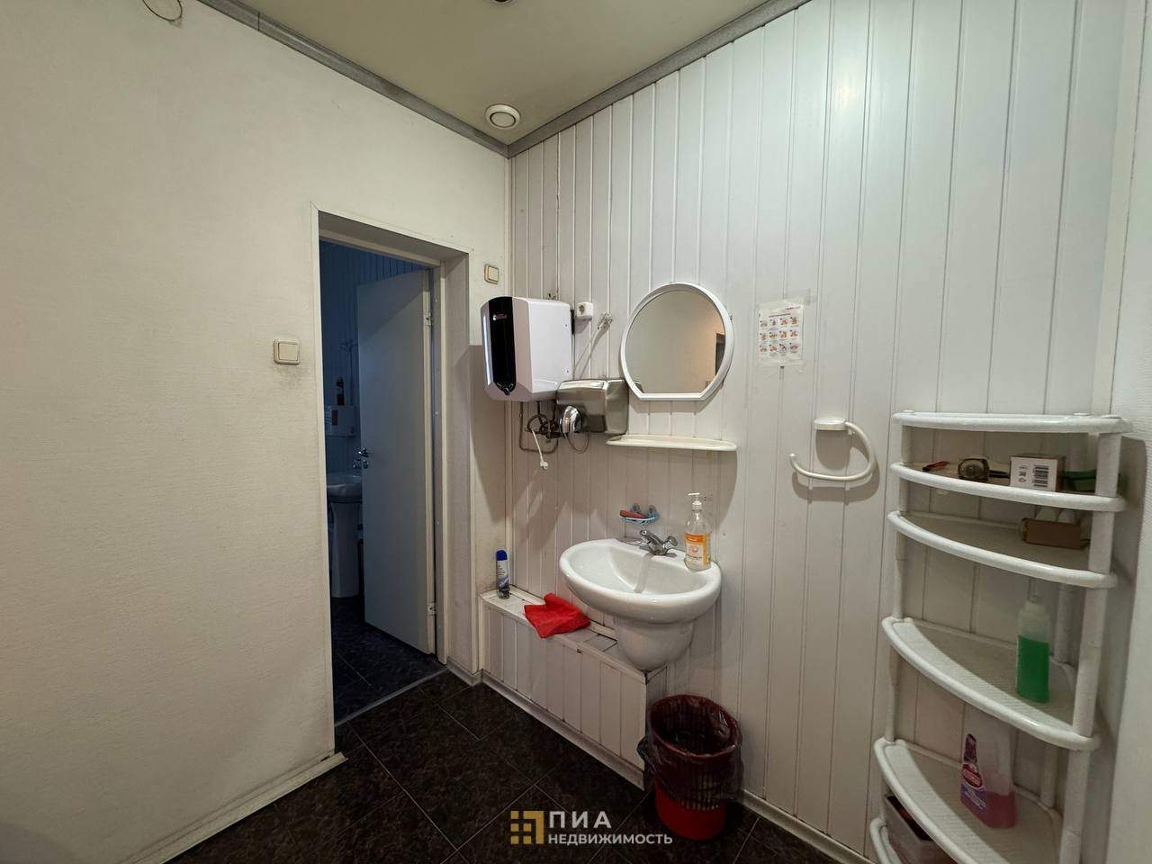 Продам склад 2532.4 м.кв.