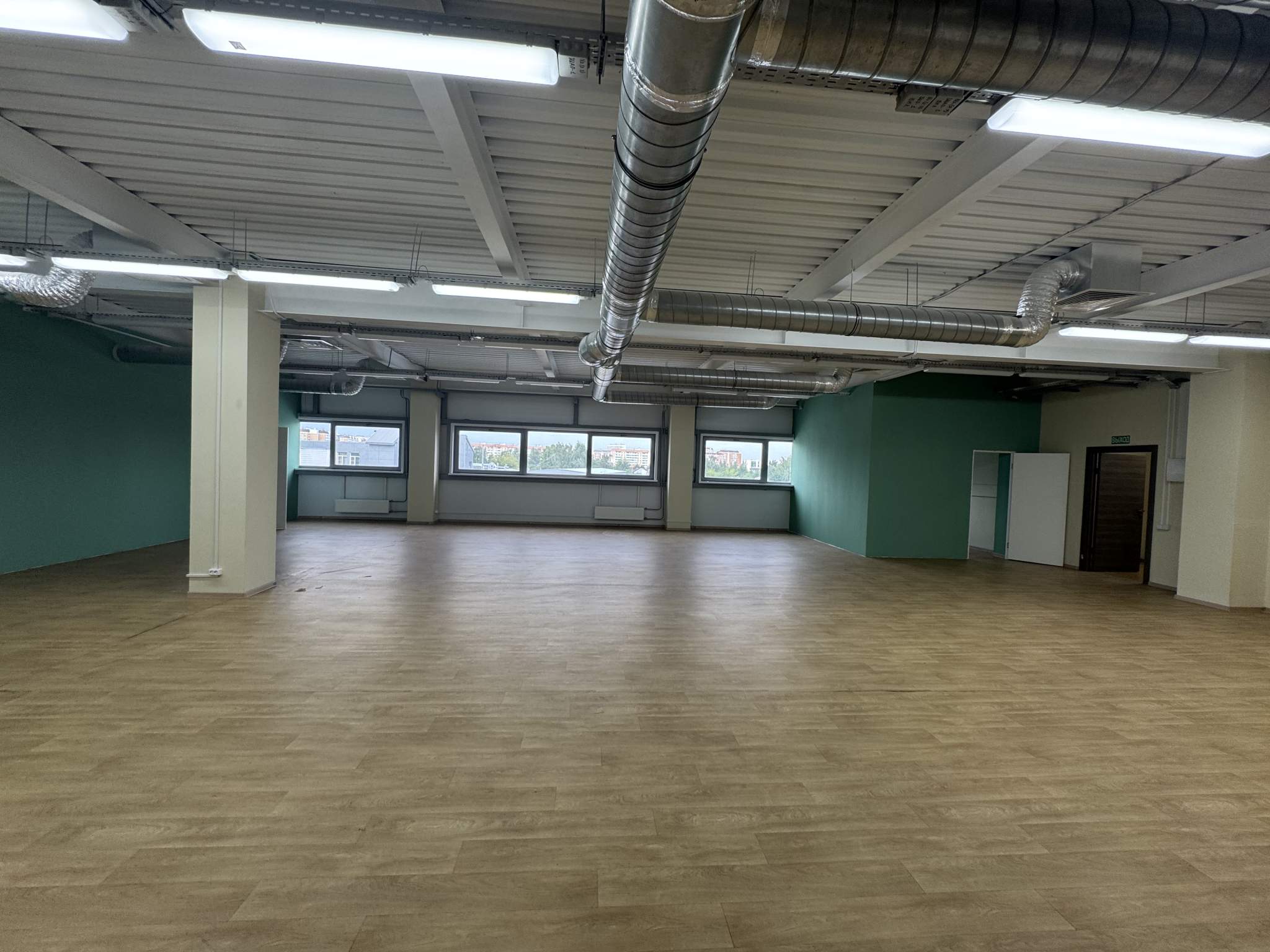 Сдам в аренду офис 241 м.кв.