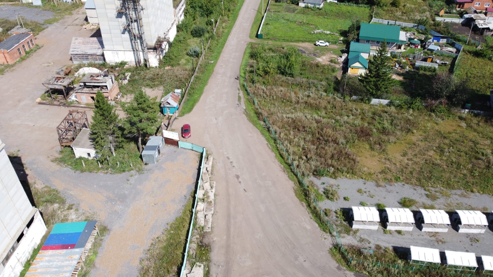 Продам торговое помещение 1700 м.кв.