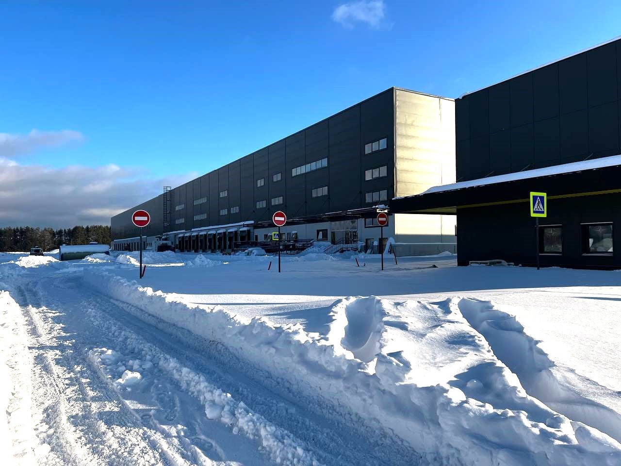 Сдам в аренду склад 100 м.кв.