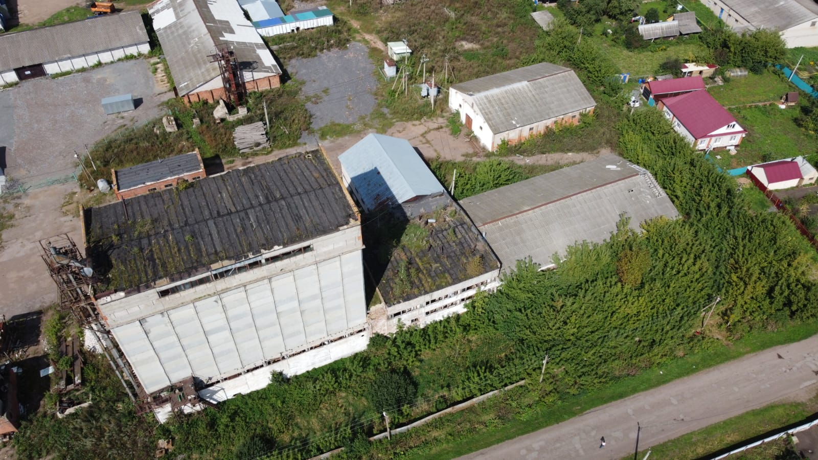 Продам торговое помещение 5000 м.кв.