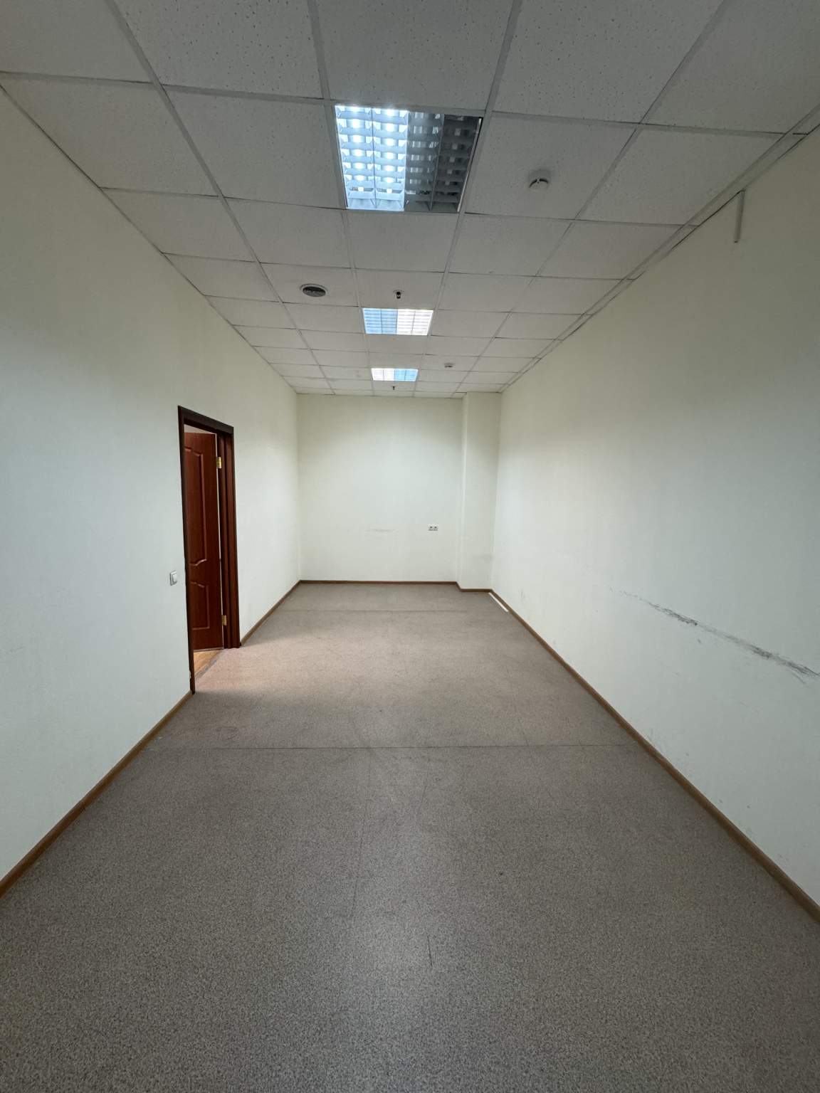 Сдам в аренду офис 23.8 м.кв.