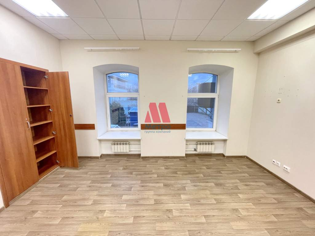 Сдам в аренду офис 82 м.кв.