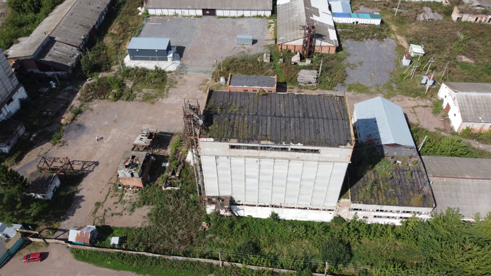 Продам торговое помещение 5000 м.кв.