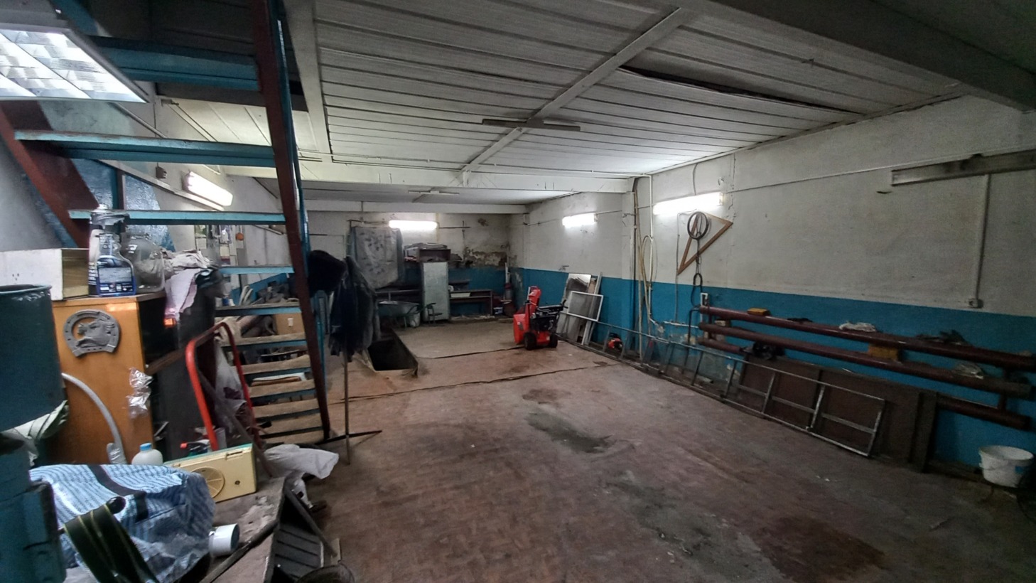 Продам торговое помещение 3132.4 м.кв.