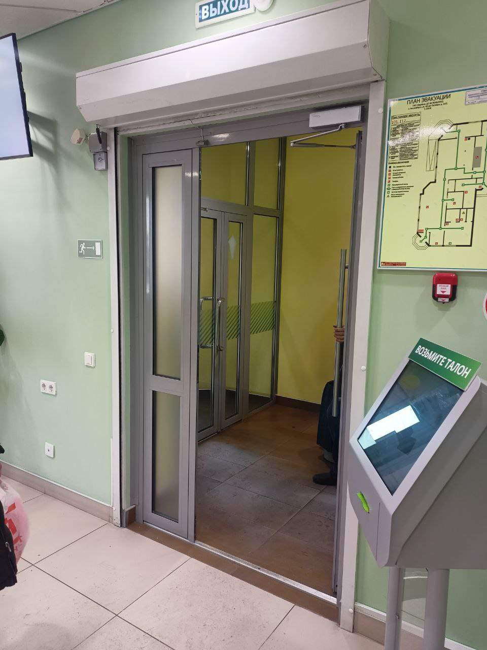 Помещение свободного назначения в аренду в Лесосибирске, 40 лет Октября улица, 1а/2 фото №4