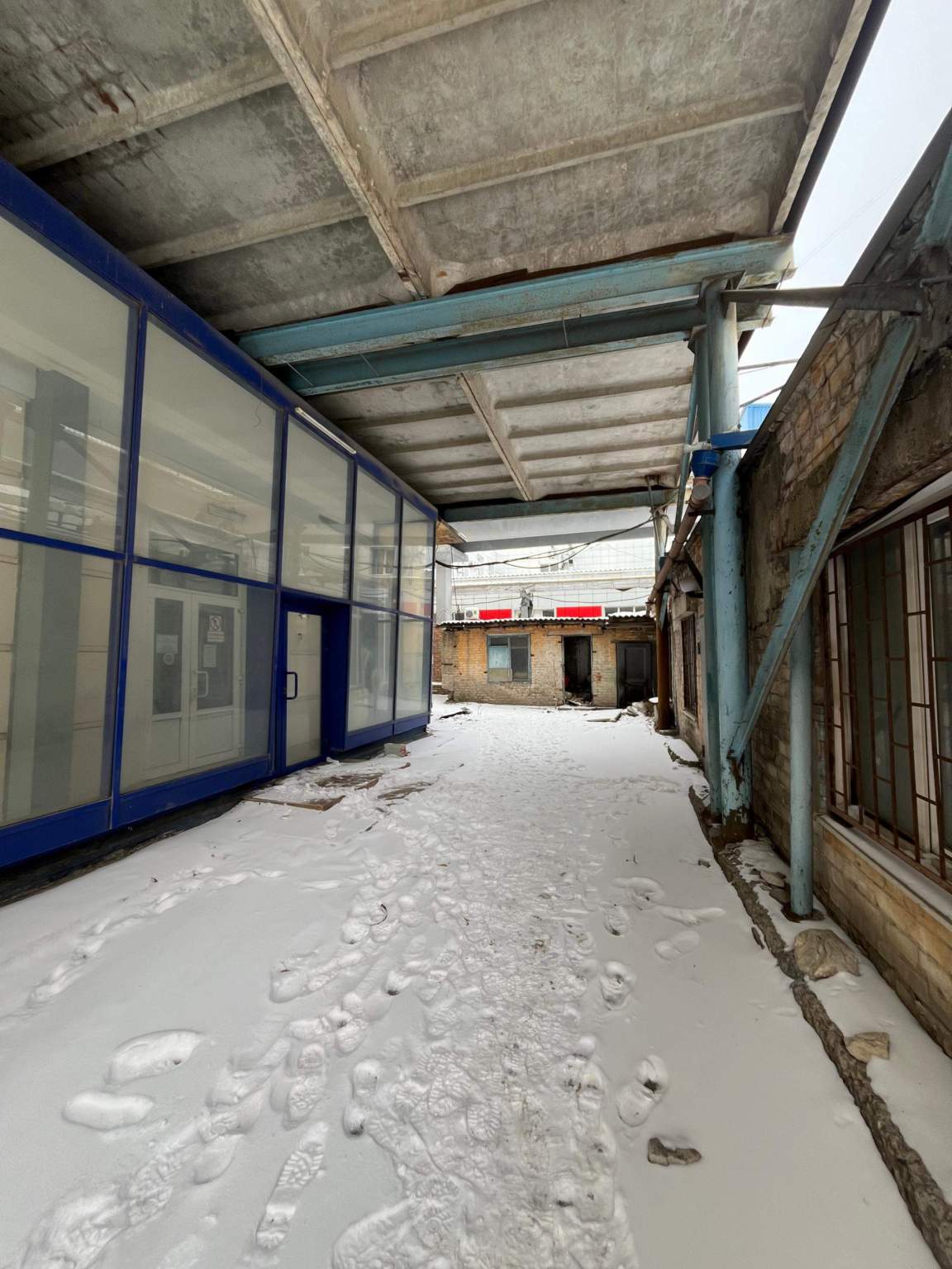 Продам торговое помещение 3639 м.кв.