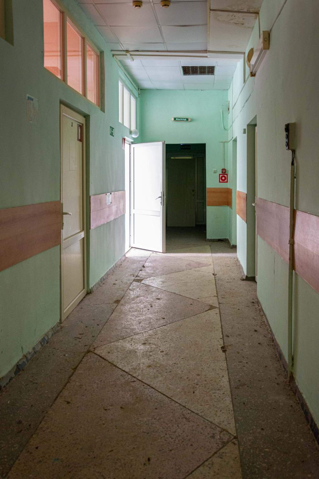 Продам офис 1274.2 м.кв.