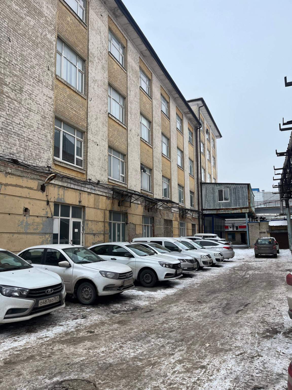 Продам торговое помещение 3639 м.кв.