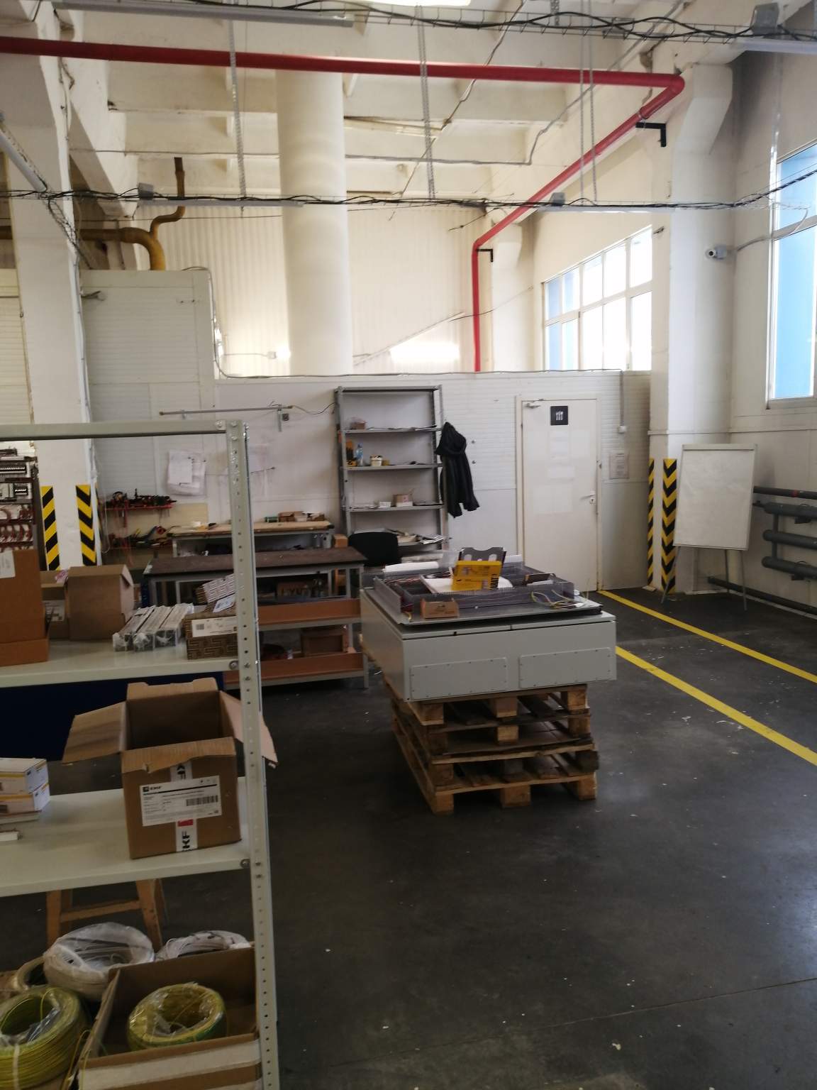 Сдам в аренду производственное помещение 1648.8 м.кв.