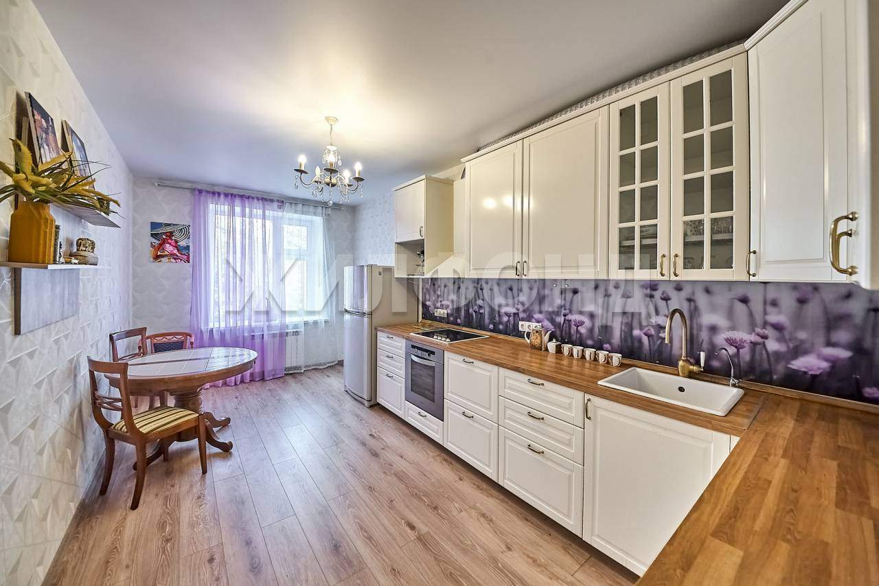 Квартира на продажу в Томске, Советская улица, 90 фото №1