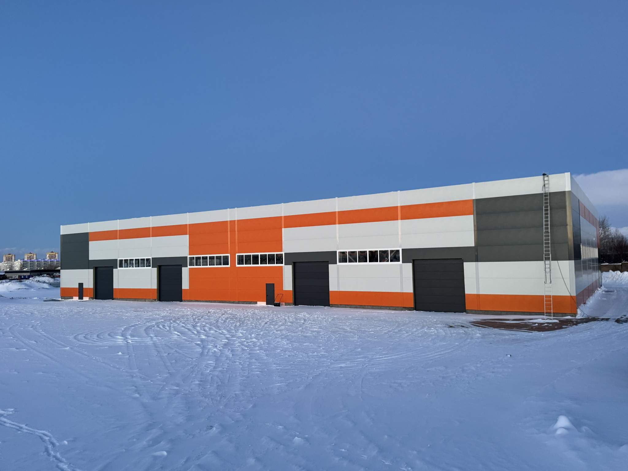 Сдам в аренду склад 2300 м.кв.