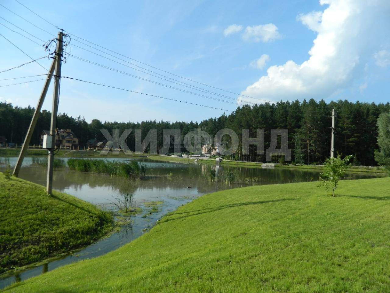 Продам земельный участок 1500 м.кв.