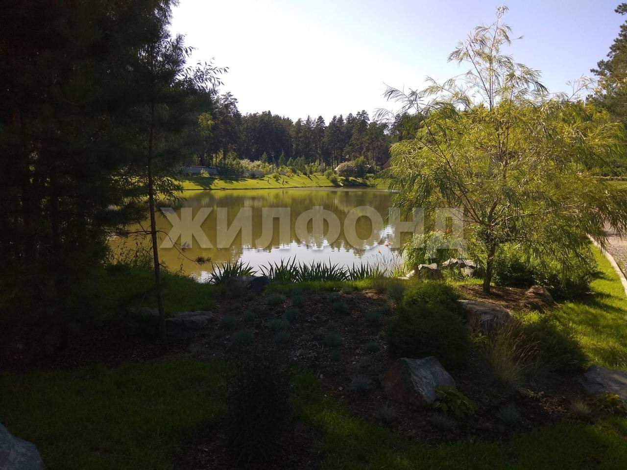 Продам земельный участок 1500 м.кв.