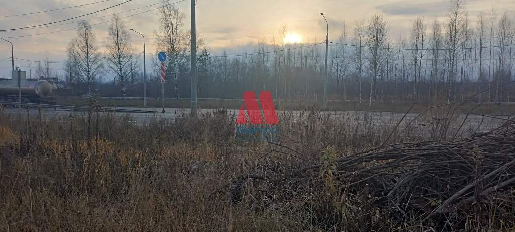 Продам земельный участок 2000 м.кв.