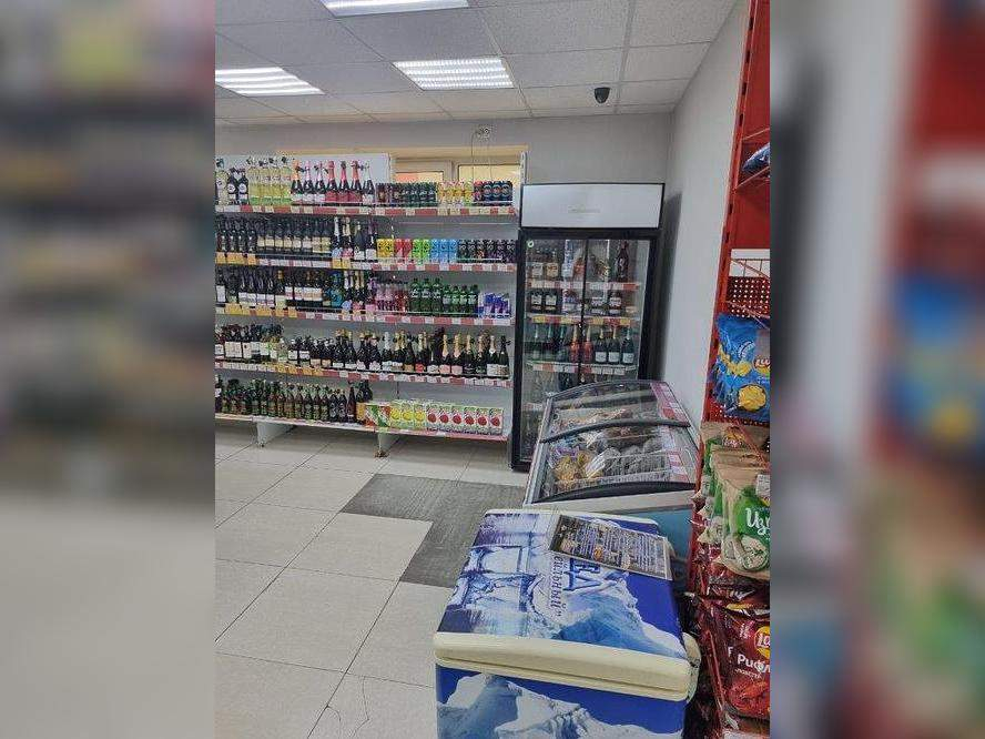 Продам магазин 367.5 м.кв.