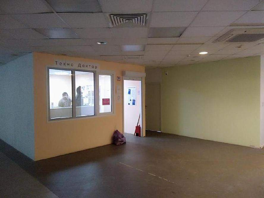 Фото: Торговое помещение 314.1 м2 в аренду test