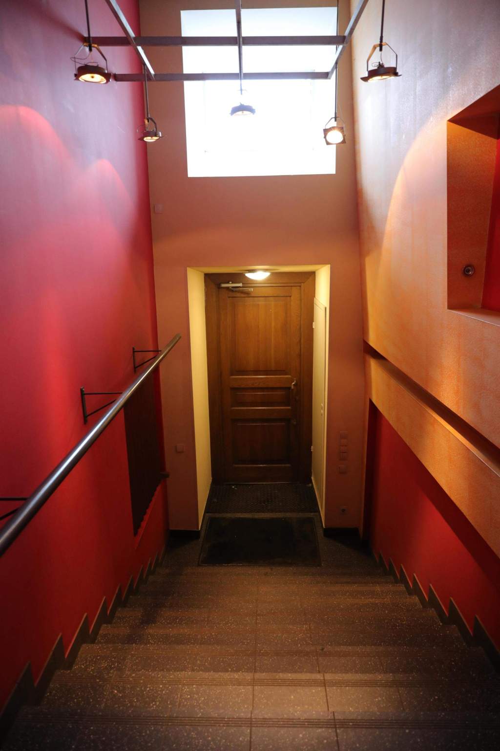 Продам офис 2975.9 м.кв.