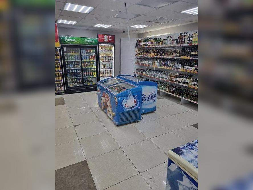 Продам магазин 367.5 м.кв.