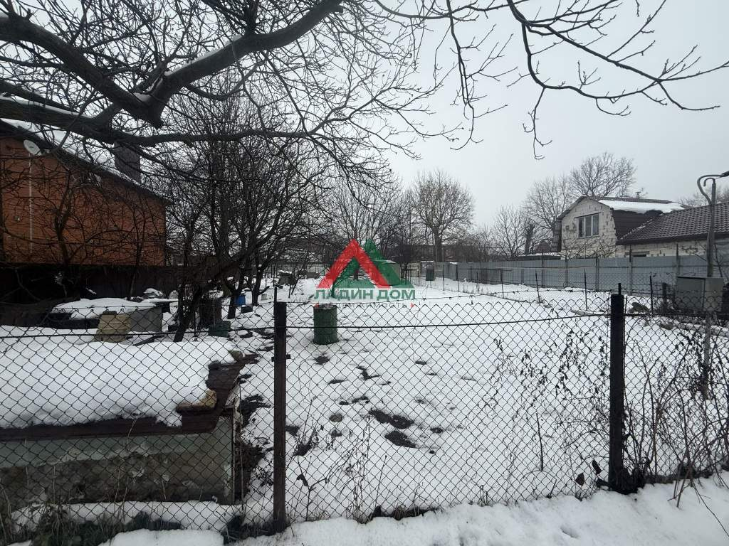 Продам земельный участок 845 м.кв.