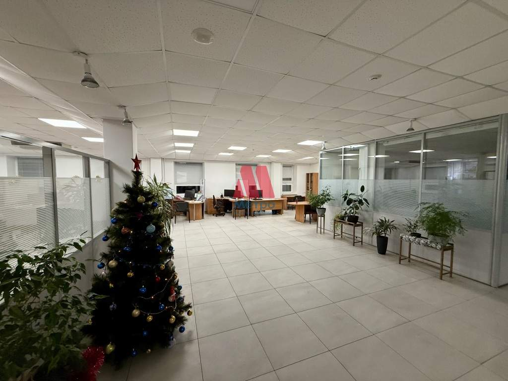 Сдам в аренду офис 300 м.кв.