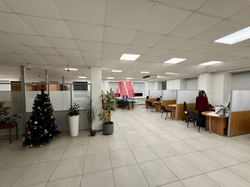 Сдам в аренду офис 300 м.кв.