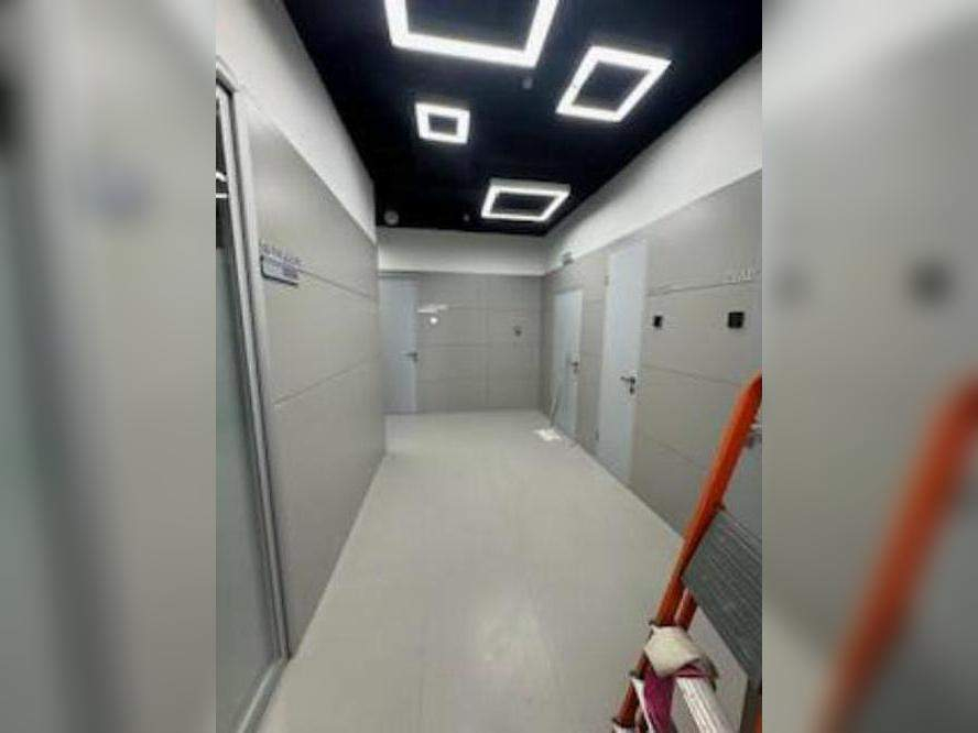 Сдам в аренду магазин 389.7 м.кв.