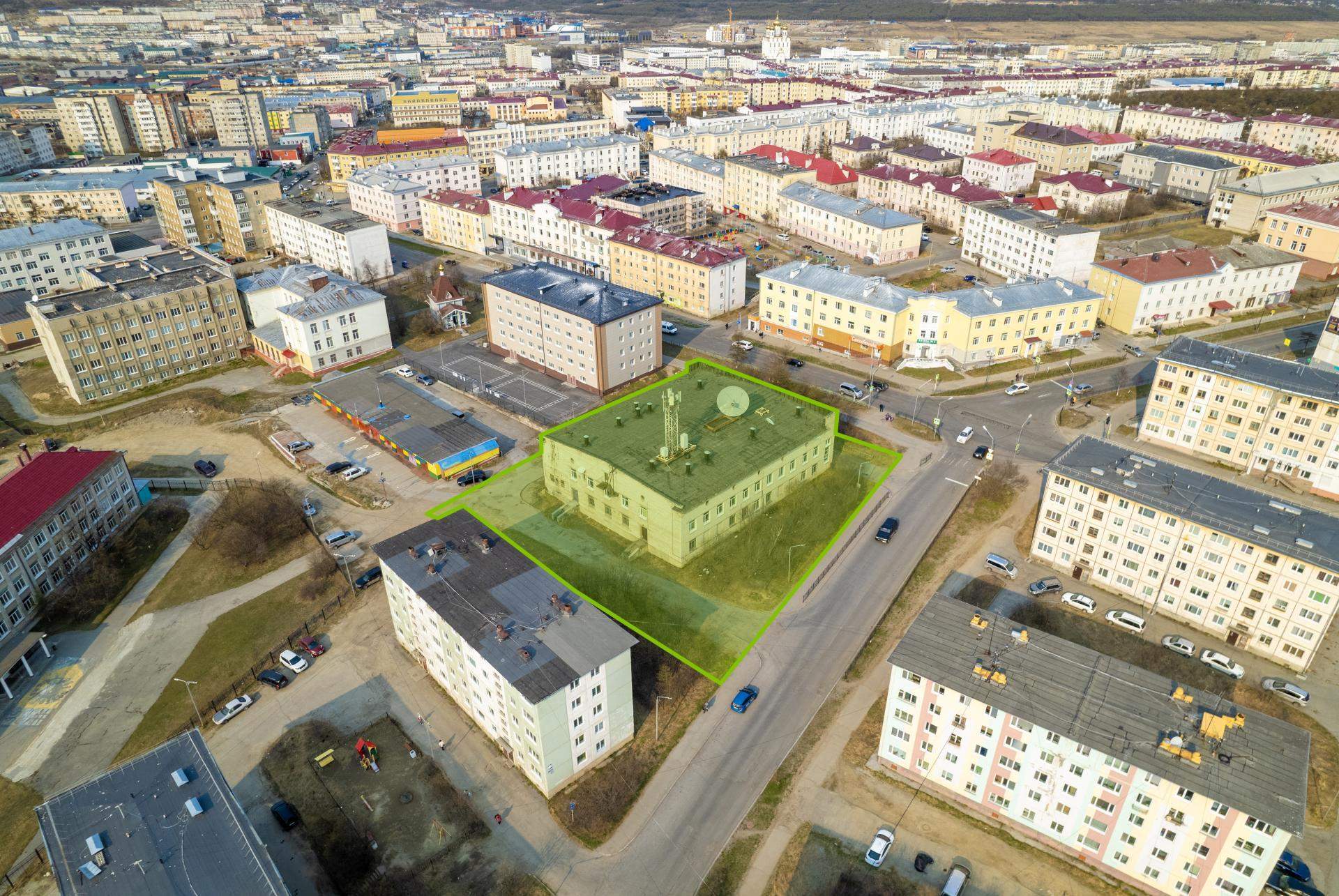 Продам торговое помещение 1490.2 м.кв.