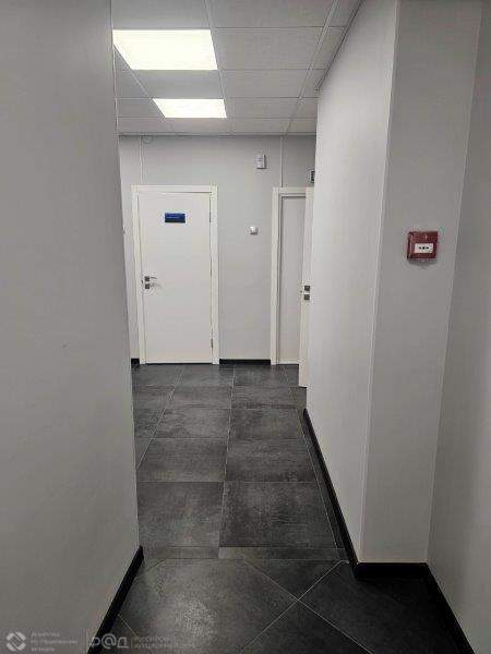 Продам торговое помещение 1315.7 м.кв.