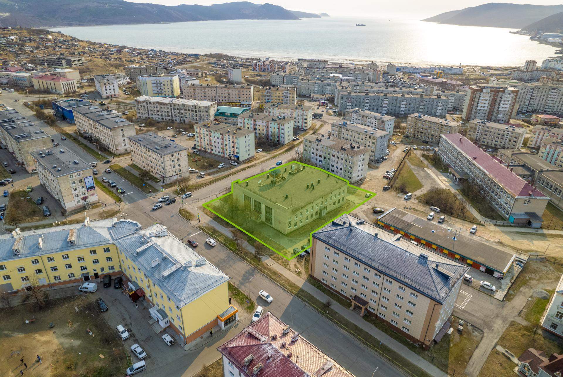 Продам торговое помещение 1490.2 м.кв.