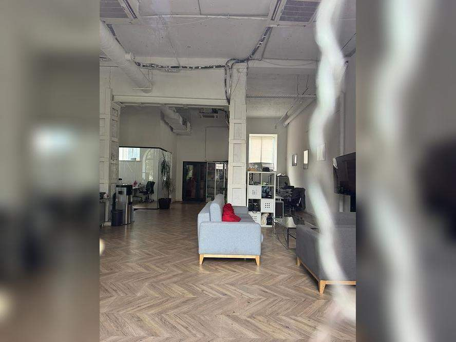 Сдам в аренду магазин 489.9 м.кв.