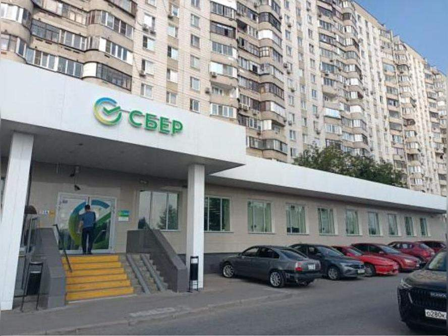 Сдам в аренду магазин 743.1 м.кв.