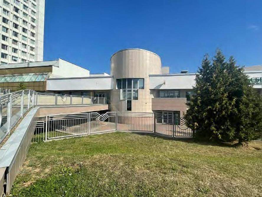 Фото: Торговое помещение 1760.2 м2 в аренду test