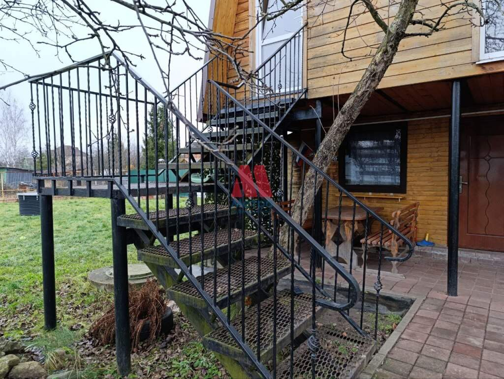 Продам земельный участок 600 м.кв.