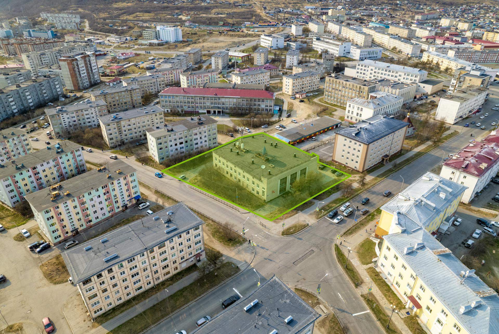 Продам торговое помещение 1490.2 м.кв.